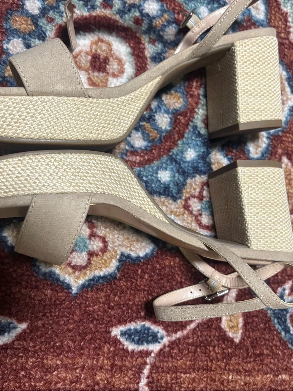 Bandalino Pennie platform sandals brand new size 8.5